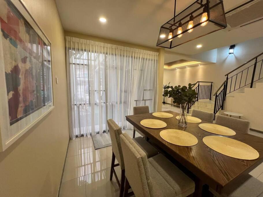 Rumah Saujana Klia Sepang Dış mekan fotoğraf